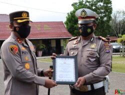 Ungkap Kasus Pemalsuan SIM, Kasat Lantas Polres Mura Terima Penghargaan