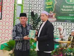 Peduli Pendidikan Agama, Rahmanto Muhidin Sumbang 50 Al- Quran